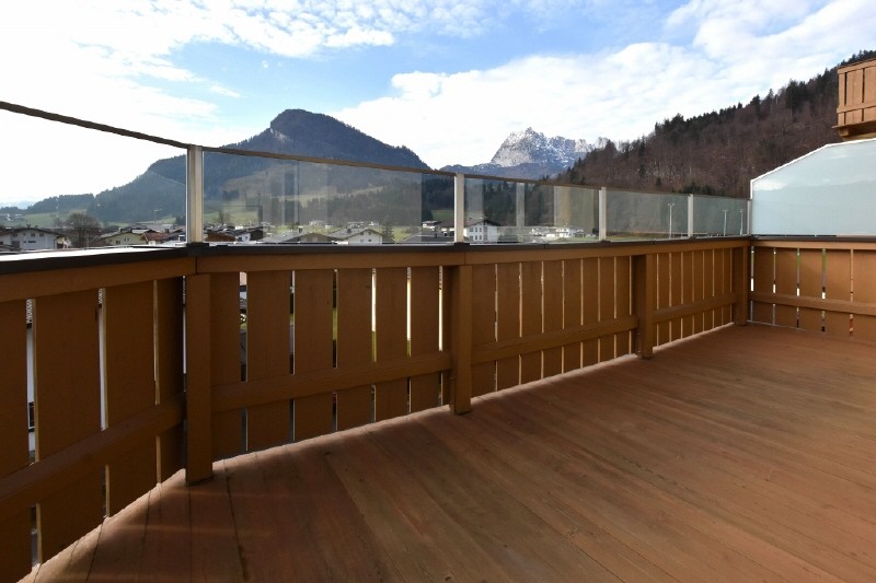 Schöne Wohnung mit großzügiger Süd / West-Terrasse